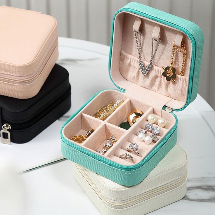 Leather Jewelry Box & Organizer (Random Color)